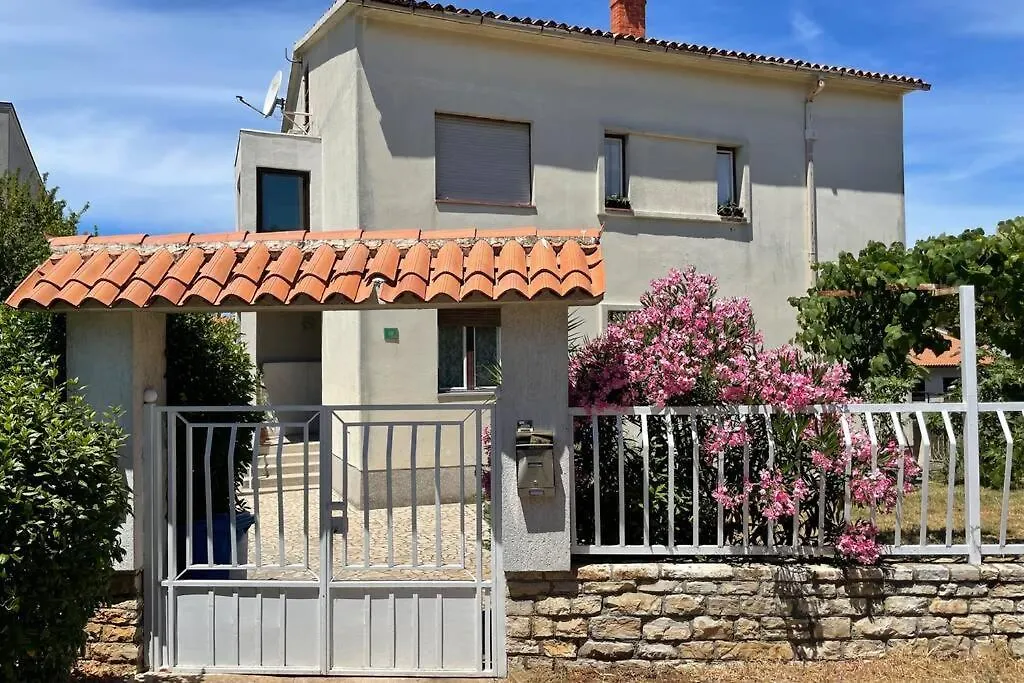 House Marea-Newly Renovated Apartment 100M From The Sea Pula Croatia